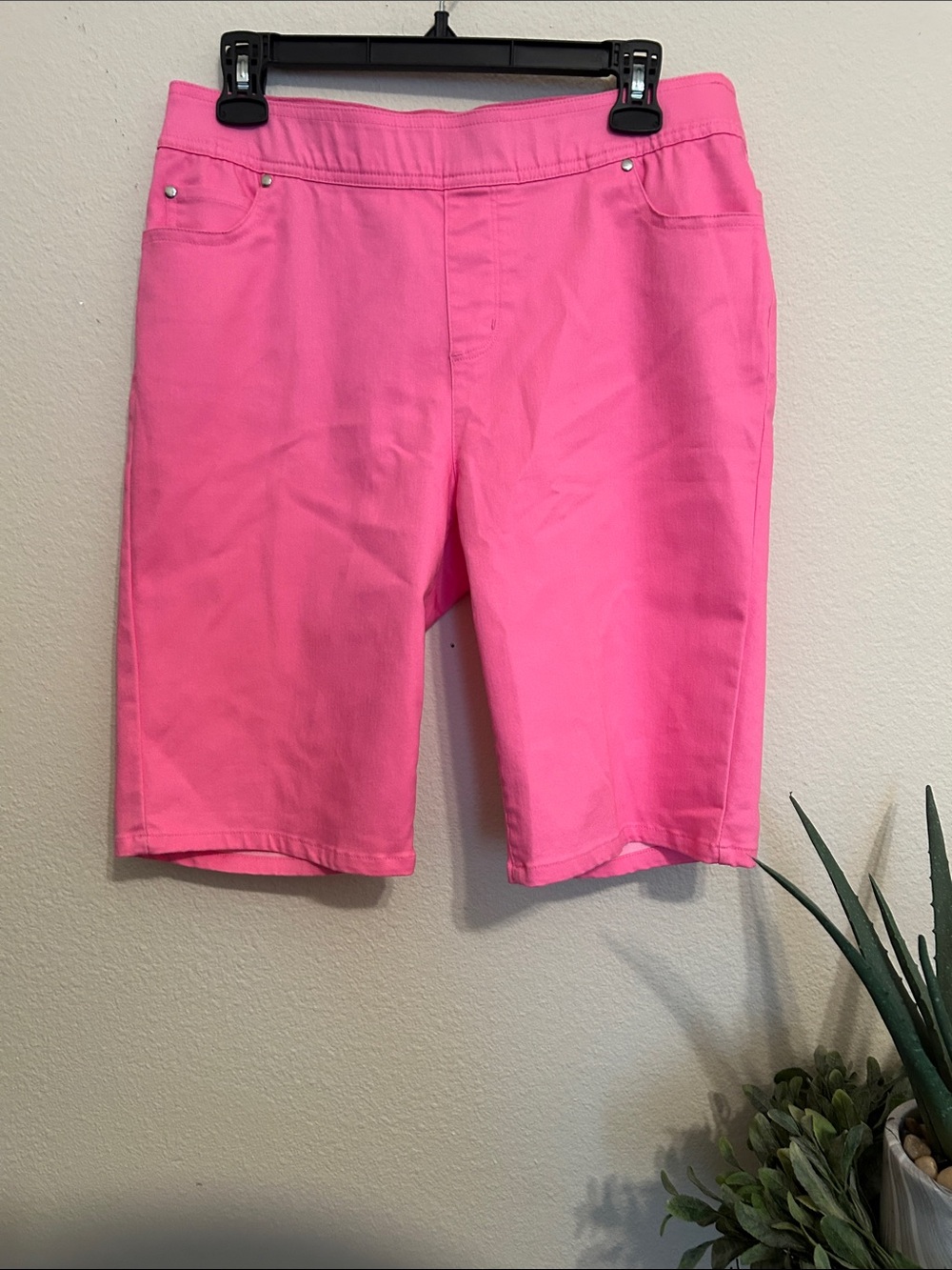 Kim RoRogers Bright Pink Stretch Bermuda Shorts